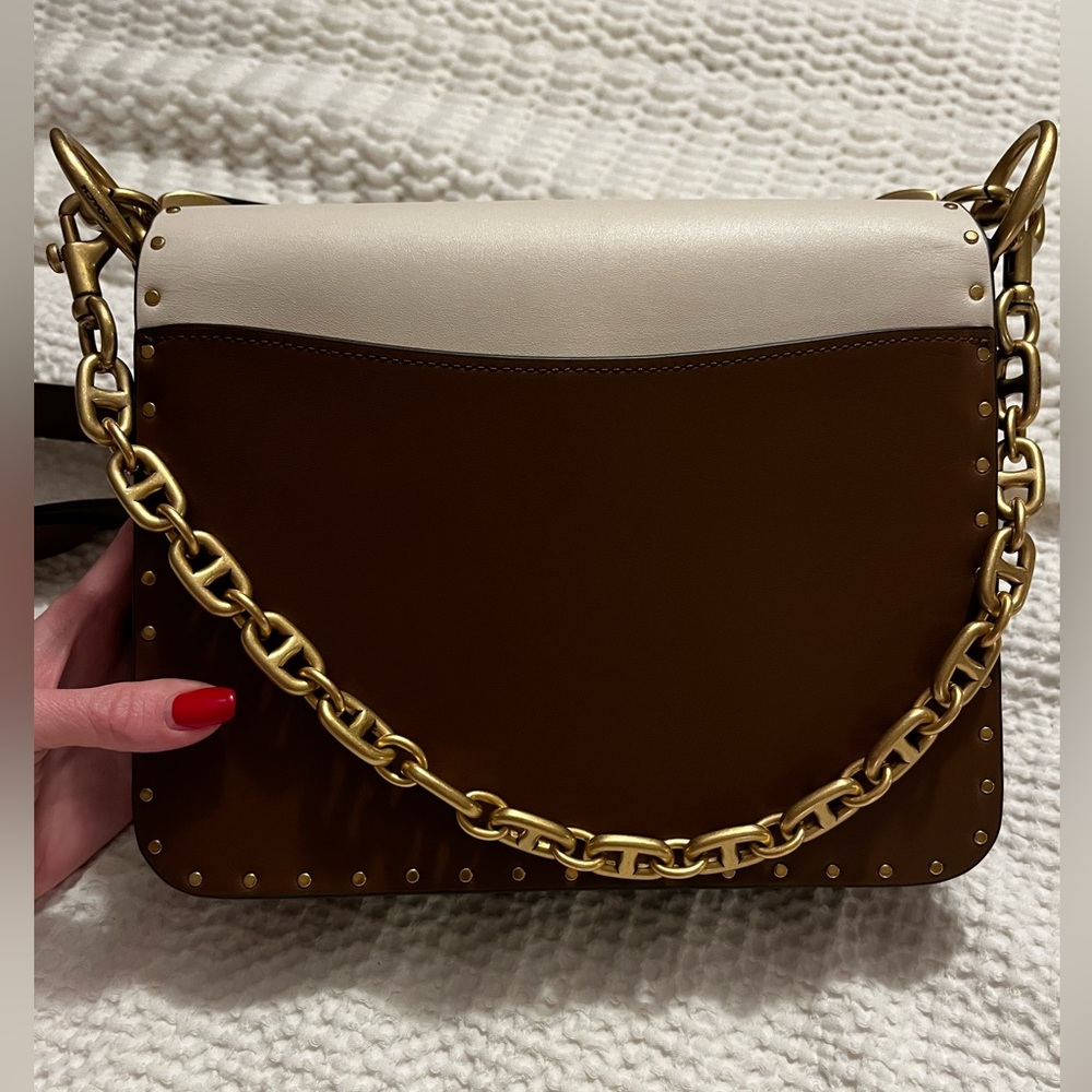 RESERVED FOR DIANA. DO NOT BUY. Coach Beat Bag - Picture 7 of 15